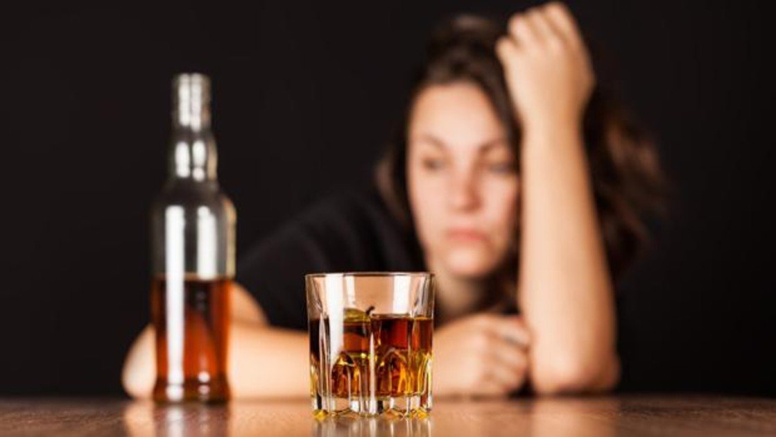 Lee más sobre el artículo El alcohol, la sustancia legal más consumida